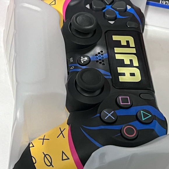 DualShock wireless controller for PlayStation 4 special edition - Picture 3 of 4